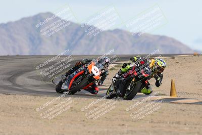 media/Nov-16-2025-Race Pace (Sun) [[8c5fa54630]]/Non Verified Riders (1st 20 Minutes)/6-Turn 12 (2pm)/